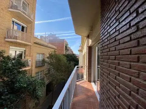 Außenansicht von Wohnung zur Miete in Barcelona mit Klimaanlage, Heizung und Ofen