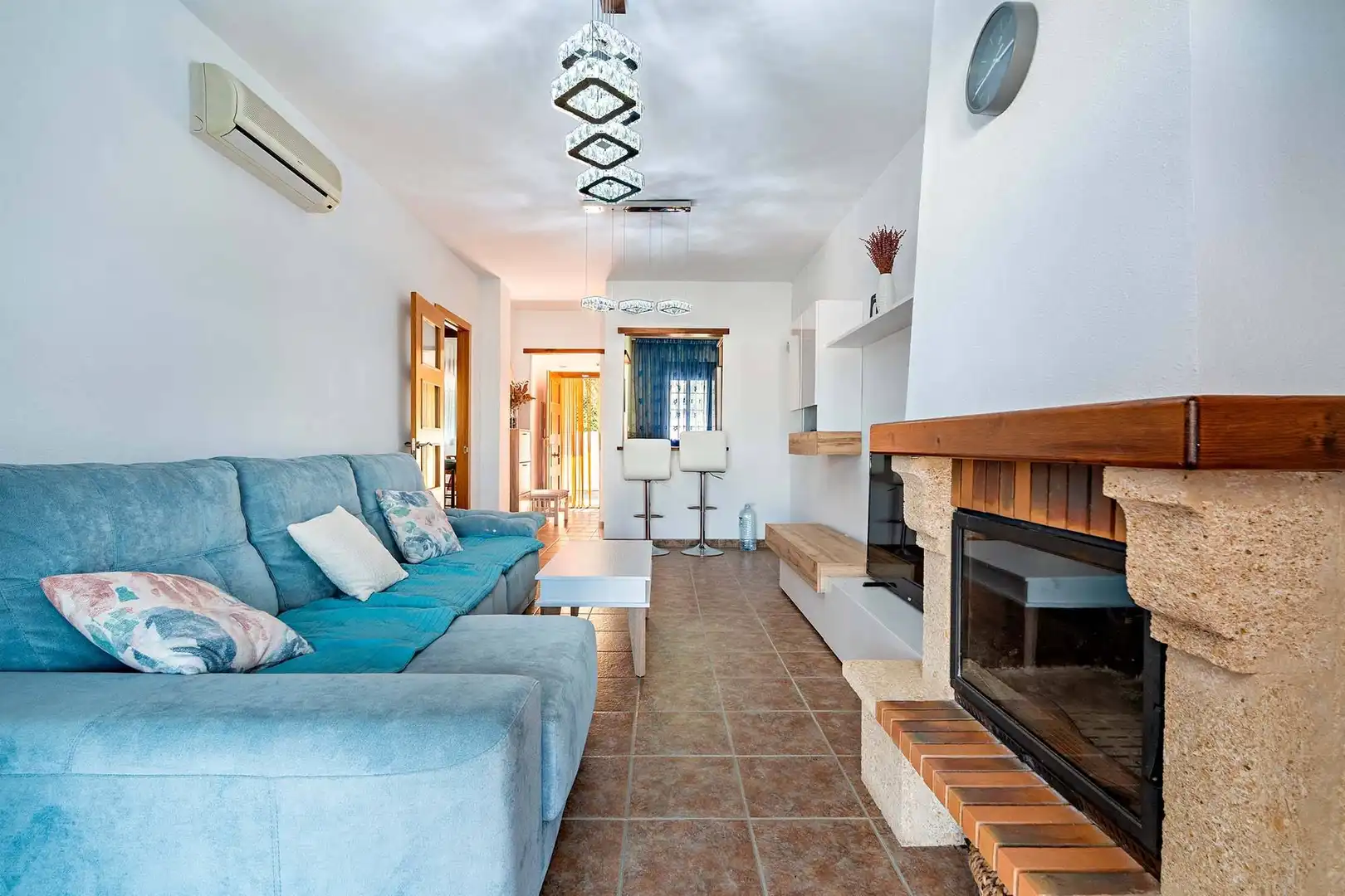 Sala de estar de Piso en venta en Alcolea con Aire acondicionado, Terraza y Piscina comunitaria