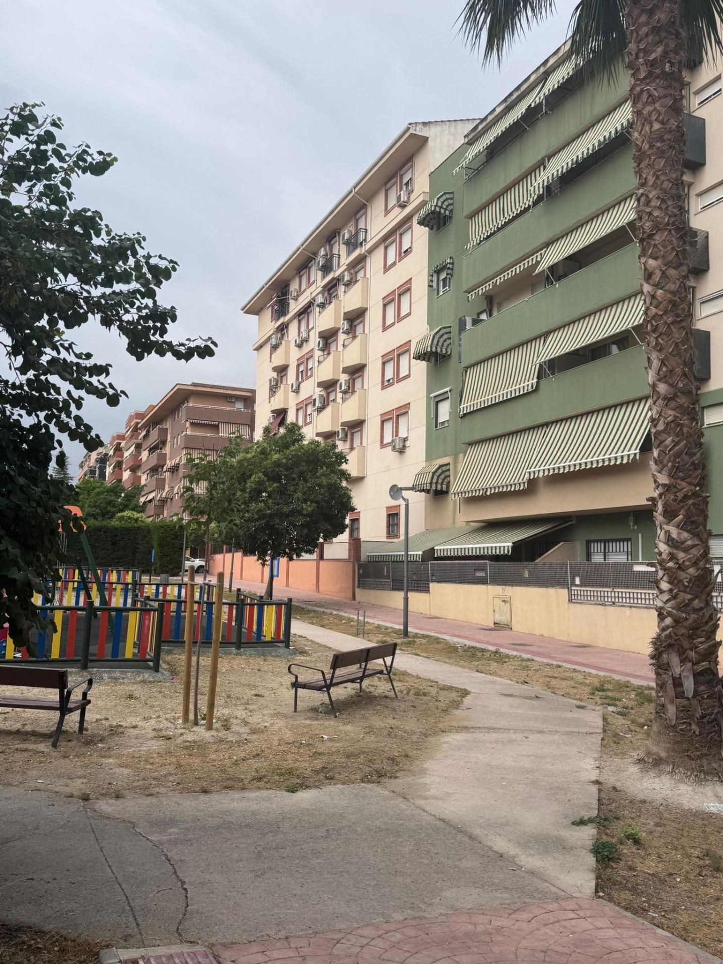 Vista exterior de Pis en venda en  Jaén Capital amb Traster i Piscina comunitària