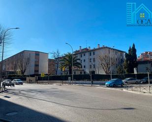 Exterior view of Flat for sale in  Madrid Capital  with Storage room, Furnished and Community pool