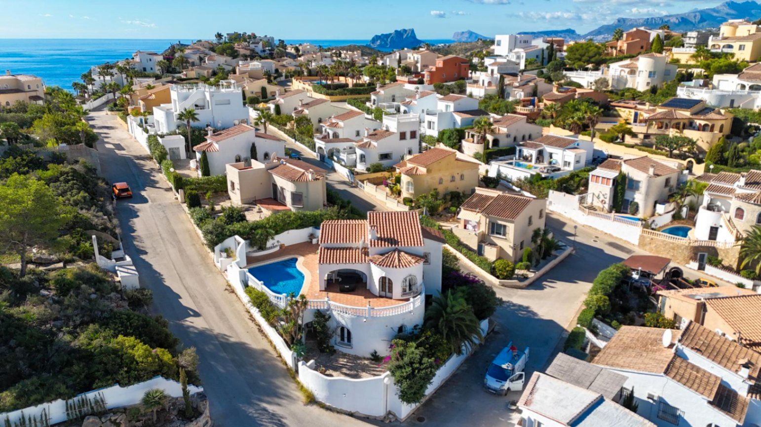 Vista exterior de Casa o xalet en venda en Benitachell / El Poble Nou de Benitatxell amb Aire condicionat, Calefacció i Jardí privat