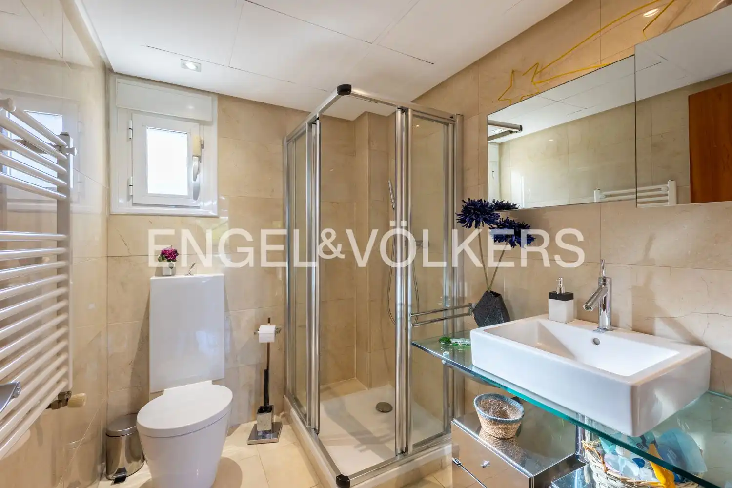 Bathroom of Houses for sale in Torre en Conill - Cumbres de San Antonio 