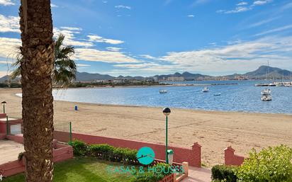 Vista exterior de Apartament en venda en La Manga del Mar Menor amb Aire condicionat, Terrassa i Moblat