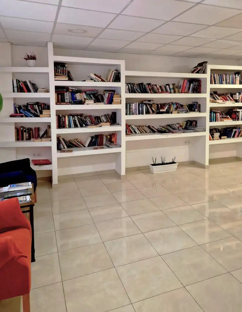 Wohnung zum Verkauf in Fuengirola mit Klimaanlage, Heizung und Terrasse