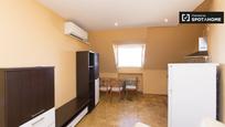 Bedroom of Flat to rent in Pozuelo de Alarcón  with Air Conditioner and Balcony