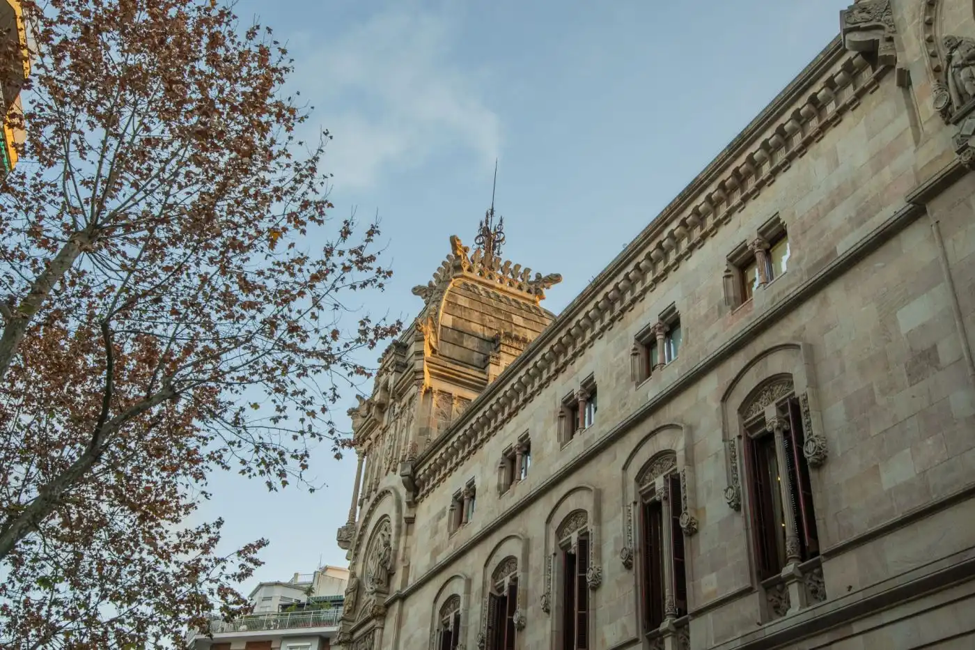 Vista exterior de Oficina de alquiler en Barcelona con Trastero