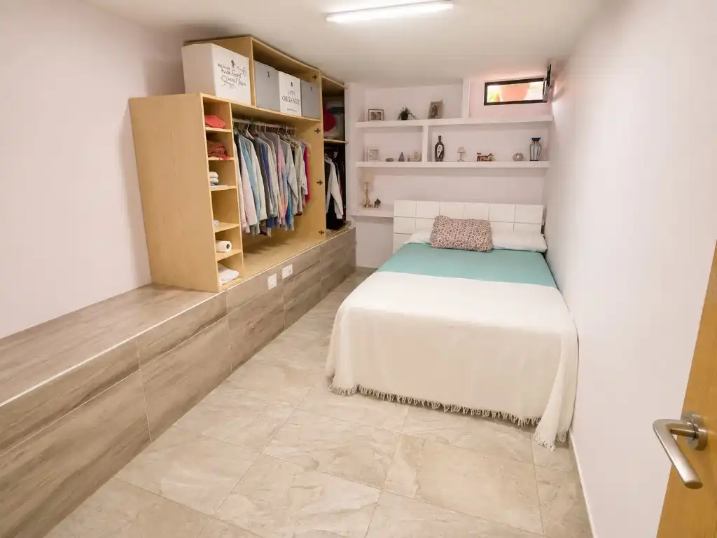 Dormitori de Casa o xalet en venda en Santa Pola amb Aire condicionat, Piscina i Piscina comunitària