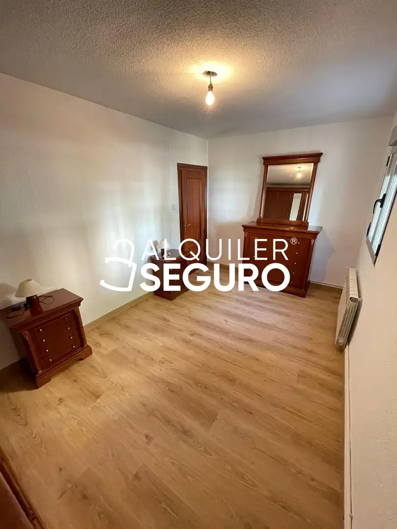 Bedroom of Flat for rent in Madrid  with Heating and Furnished