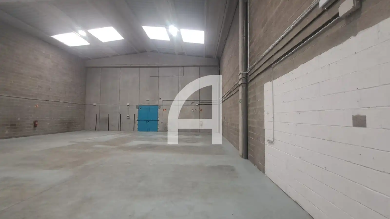 Fabrikhallen zur Miete in Molins de Rei
