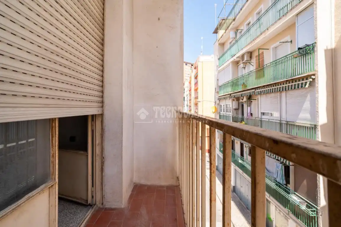 Terrassa de Pis en venda en Granada amb Balcó