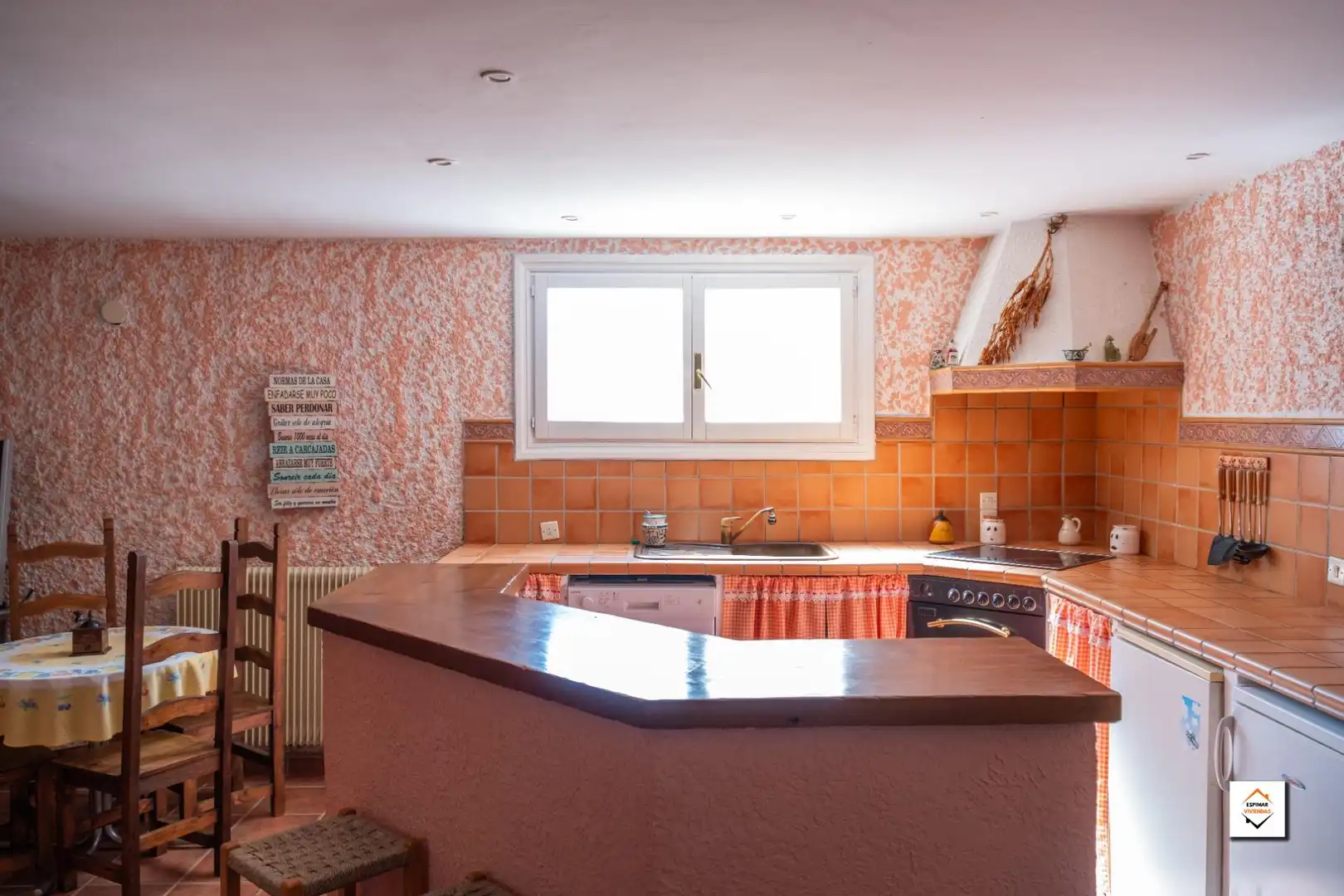 Kitchen of Houses for sale in Zaragoza  with Air Conditioner, Heating and Private garden