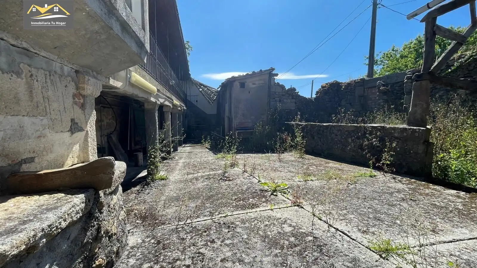 Vista exterior de Finca rústica en venda en Ramirás amb Jardí privat, Terrassa i Moblat