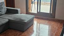 Sala d'estar de Àtic en venda en L'Hospitalet de Llobregat amb Terrassa