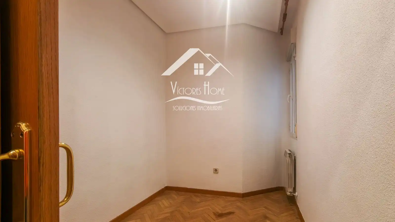 Bedroom of Flat for rent in Madrid  with Air Conditioner, Heating and Terrace