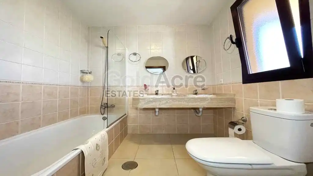 Bathroom of Houses for sale in La Oliva