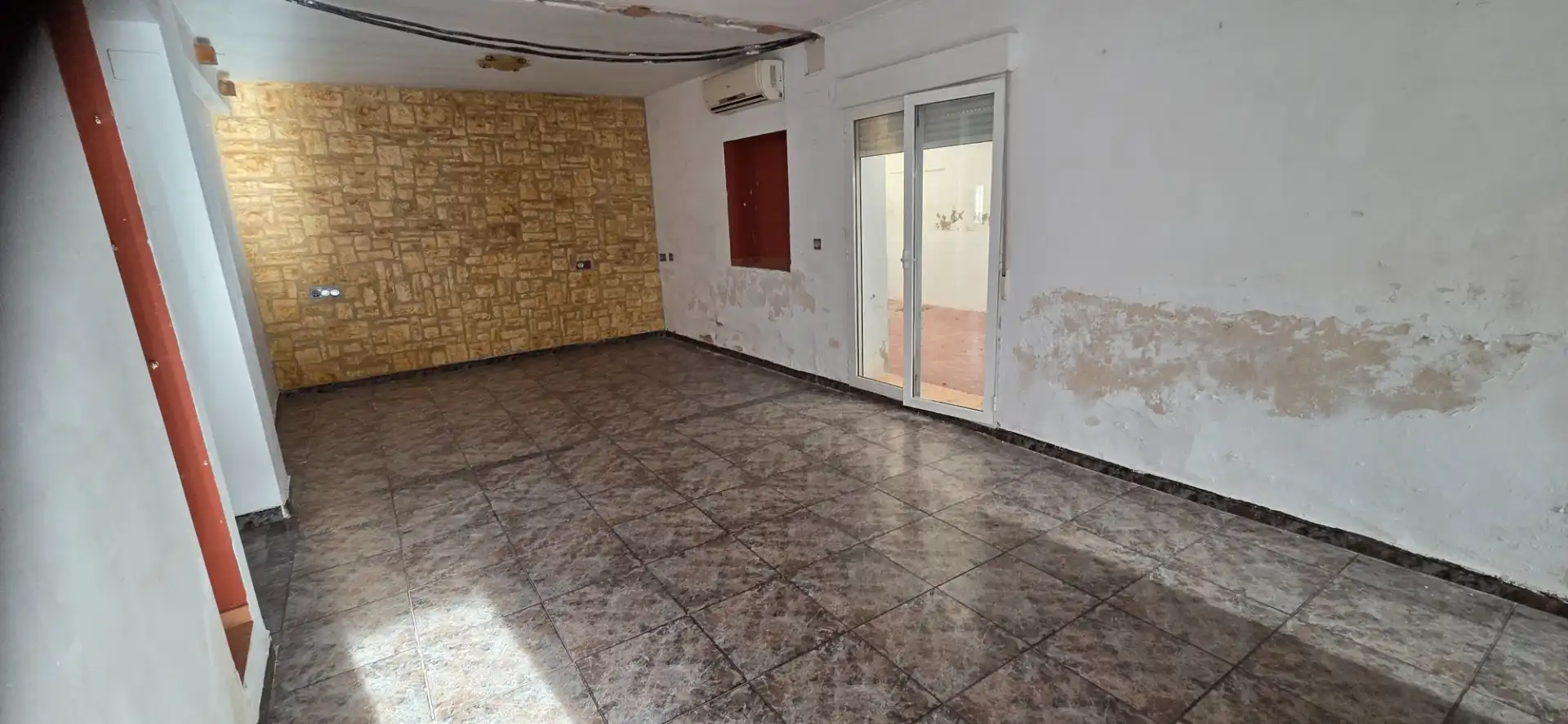 Detached homes for sale in Villena