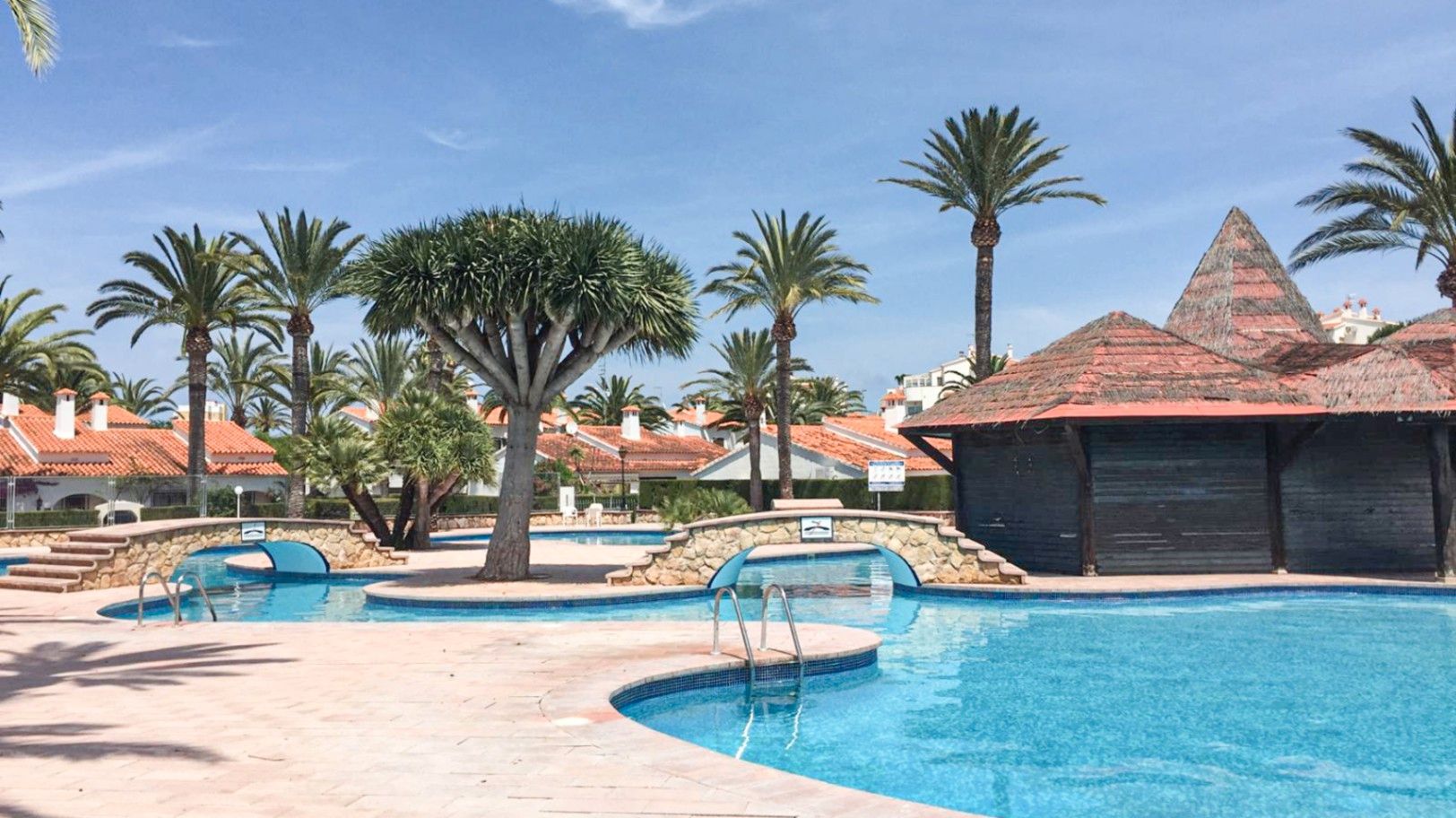 Piscina de Casa o xalet en venda en Dénia amb Aire condicionat, Calefacció i Jardí privat