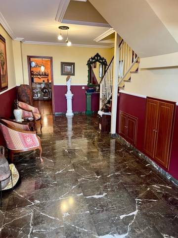 Casa-chalet en Venta en Ctra. Circunvalación - La Magdalena