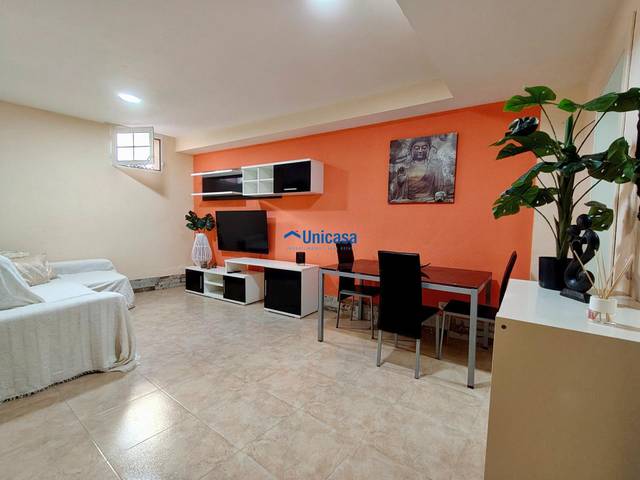 Piso en Venta en Calle Calle Sustancia, 11 en Fuente Alegre - El Chaparral - Los Morales