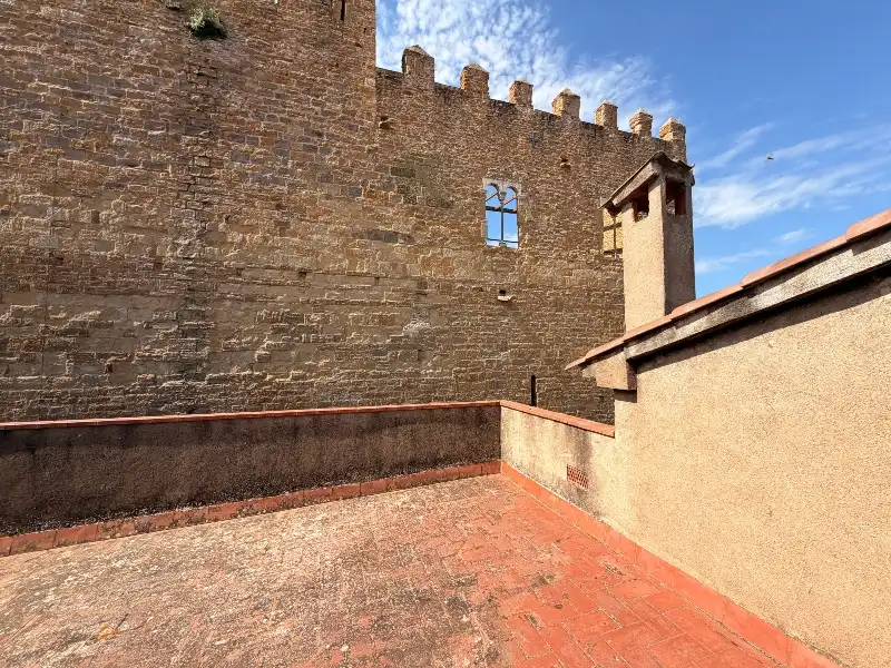 Vista exterior de Edificio en venta en La Bisbal d'Empordà