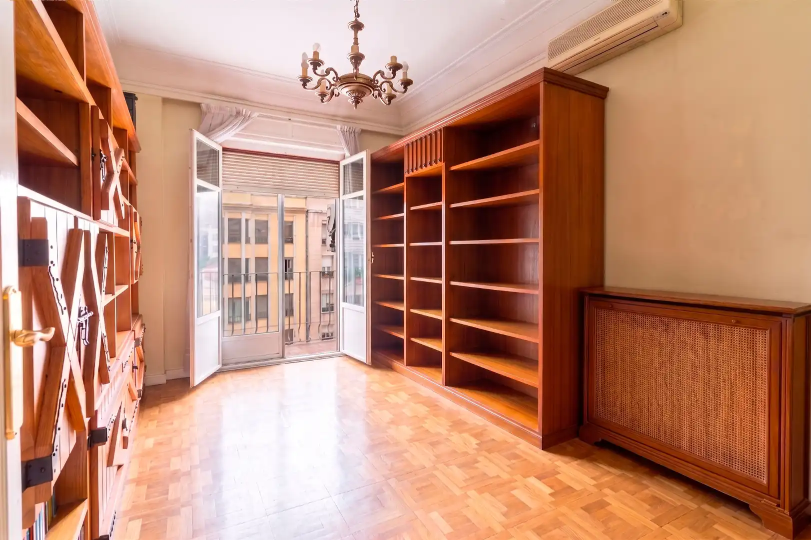 Wohnzimmer von Wohnung zum Verkauf in Madrid mit Heizung, Parkett und Abstellraum