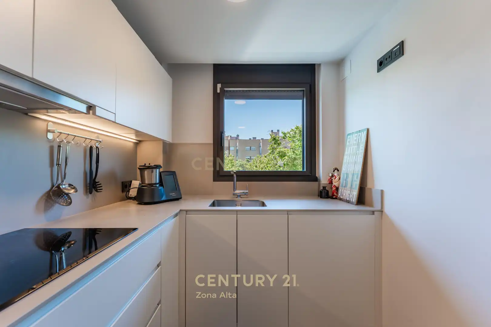 Kitchen of Buildings for sale in Vilafranca del Penedès  with Community pool