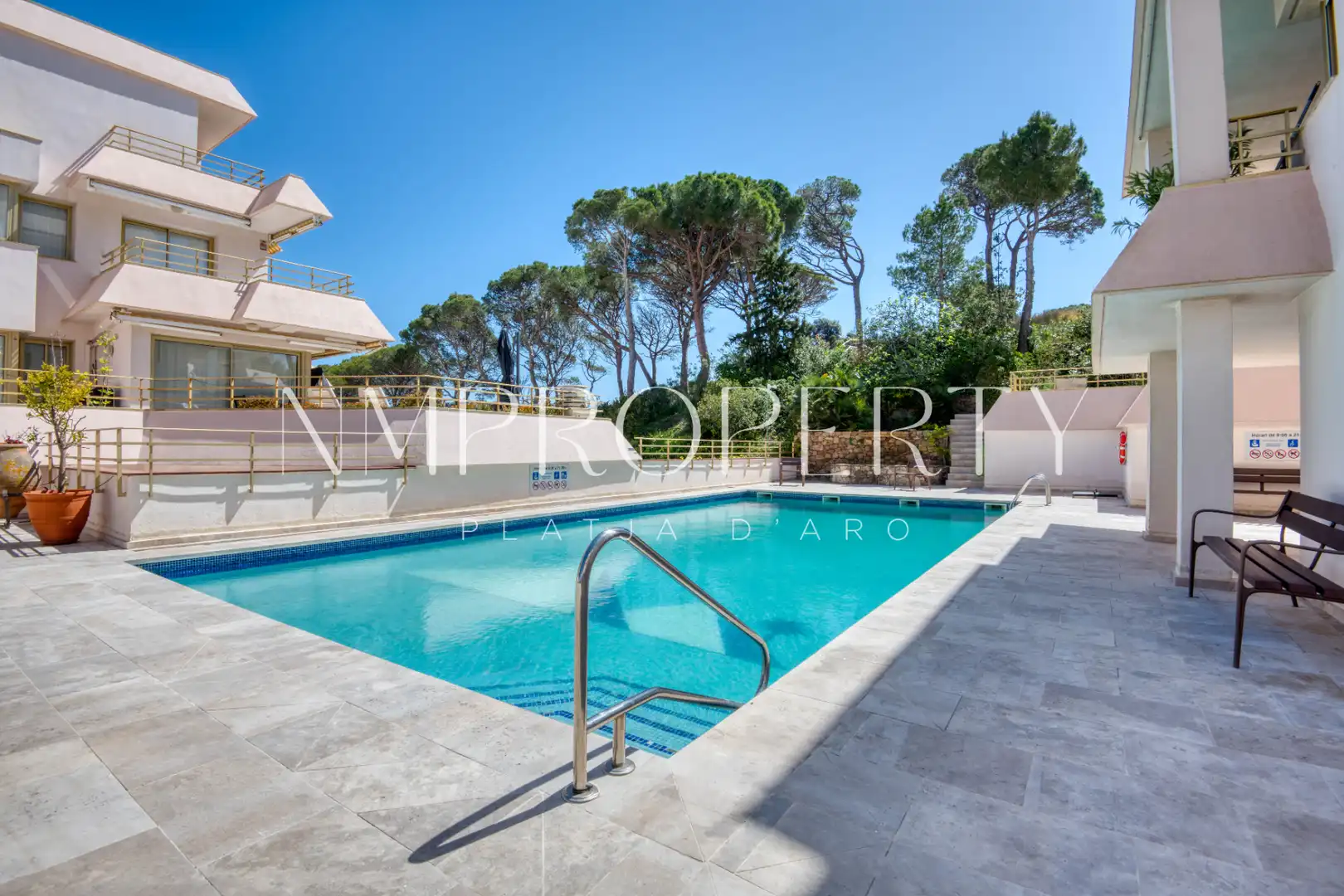 Swimming pool of Flat for sale in Castell d'Aro, Platja d'Aro i s'Agaró  with Heating, Terrace and Furnished