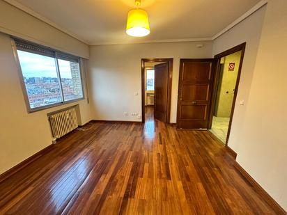 Bedroom of Apartment to rent in  Madrid Capital  with Heating, Parquet flooring and Washing machine