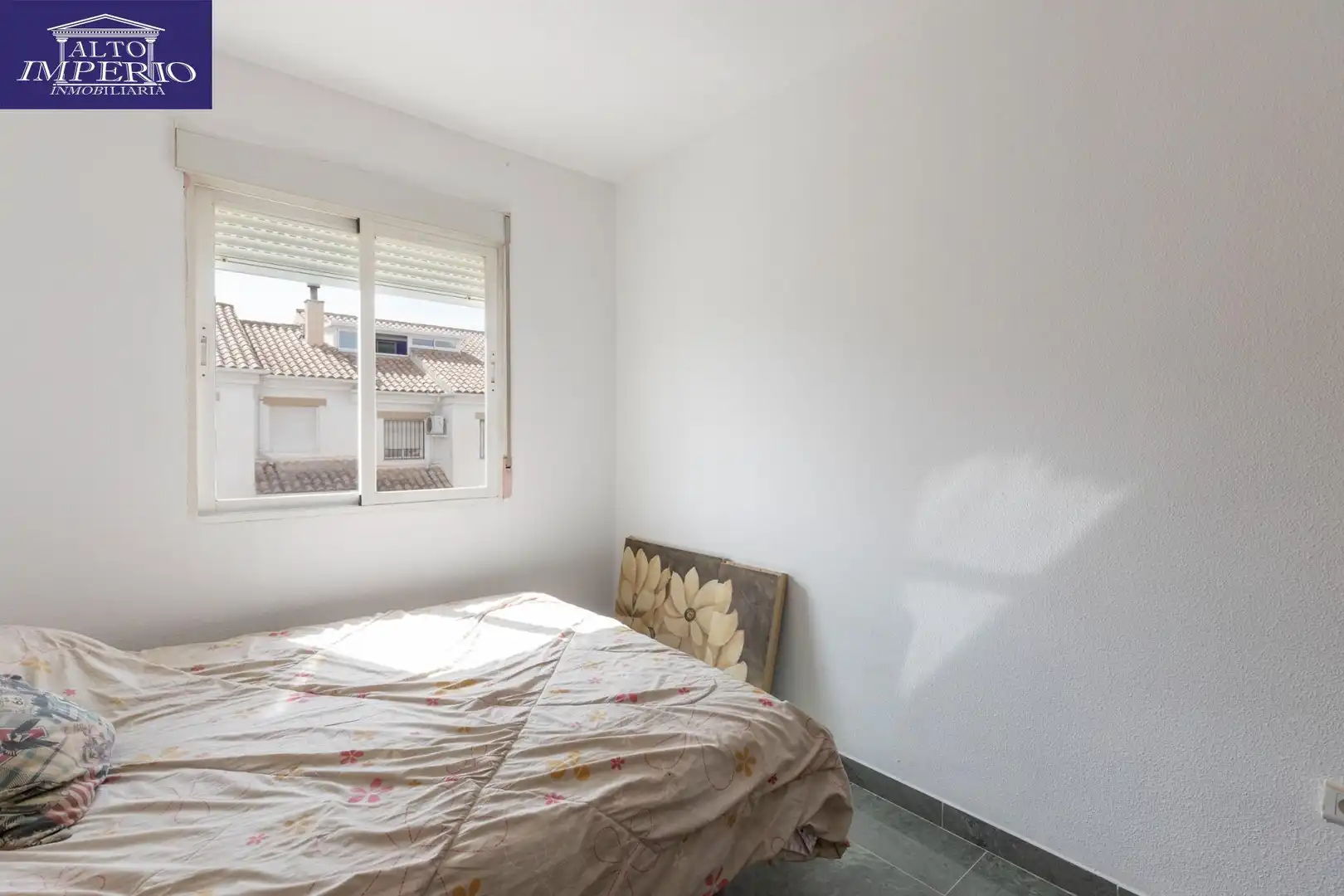 Schlafzimmer von Haus oder Chalet zum Verkauf in Churriana de la Vega mit Klimaanlage, Terrasse und Balkon