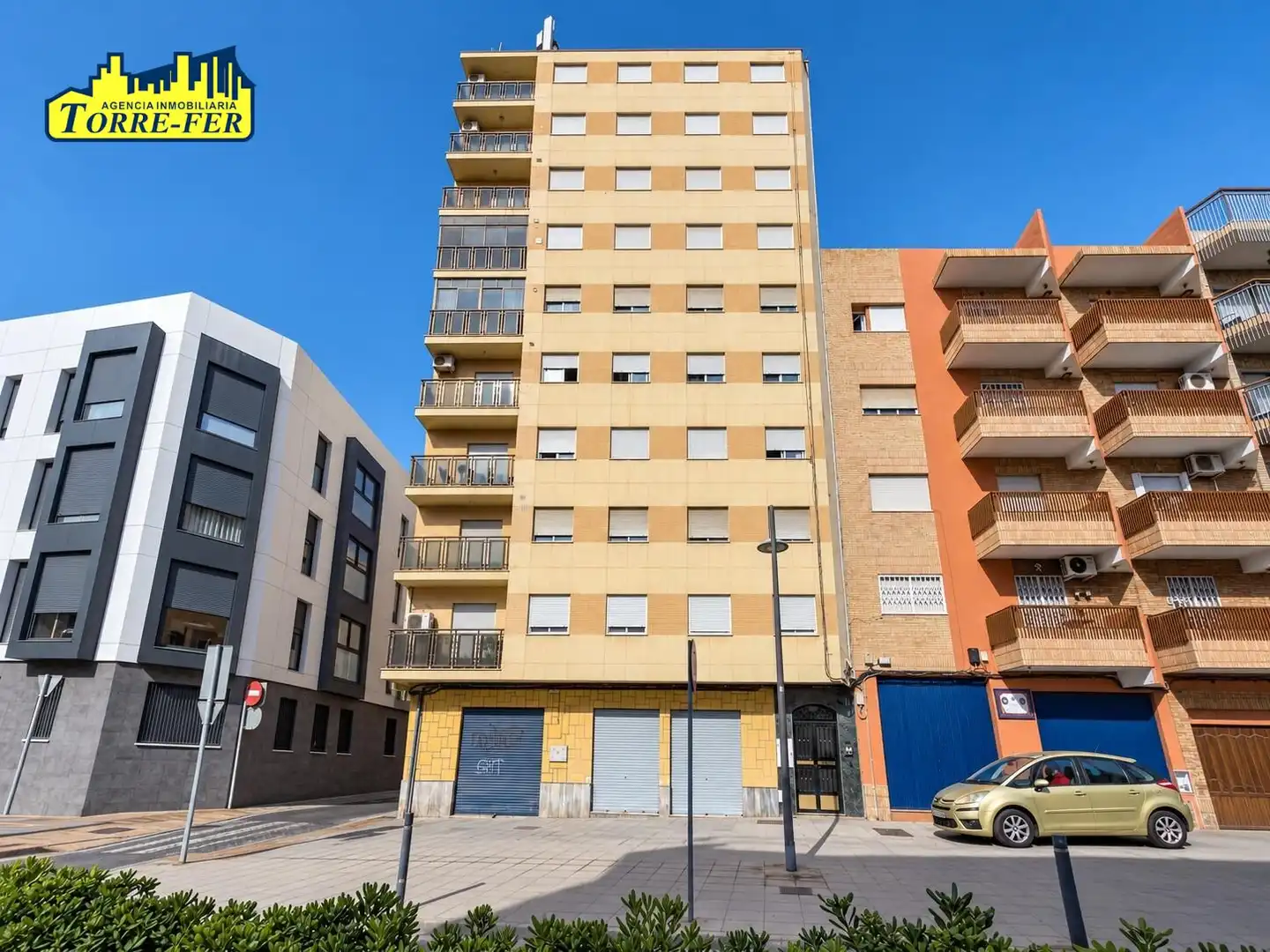 Flat with lift for sale in Avenida DE VILCHES 11
