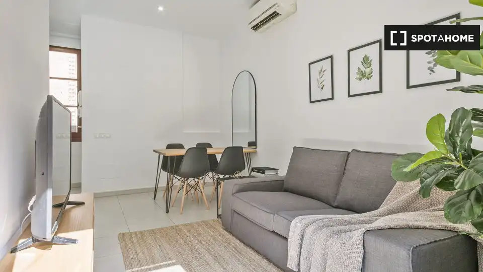 Piso con terraza en alquiler en Gràcia, imagen 3