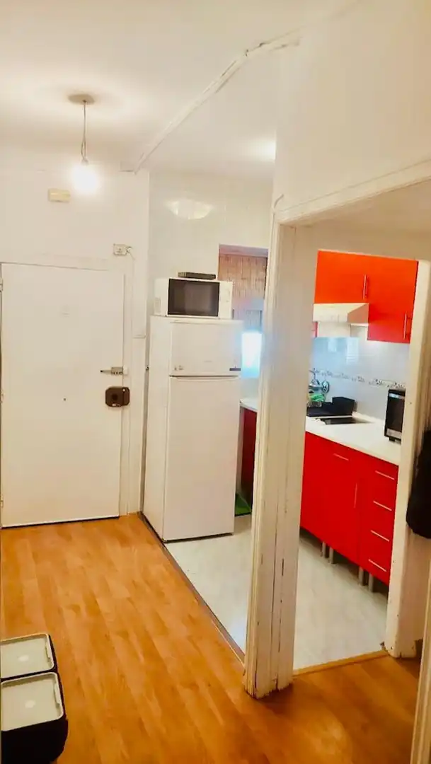 Kitchen of Flat for share in Madrid  with Washing machine