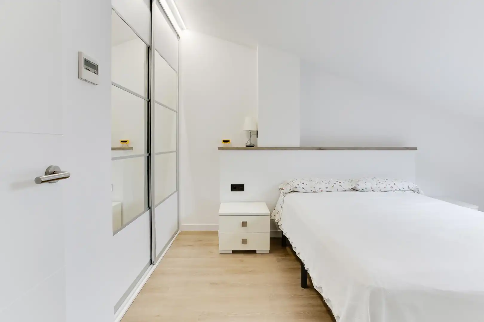 Dormitori de Dúplex en venda en Esplugues de Llobregat amb Aire condicionat, Calefacció i Parquet