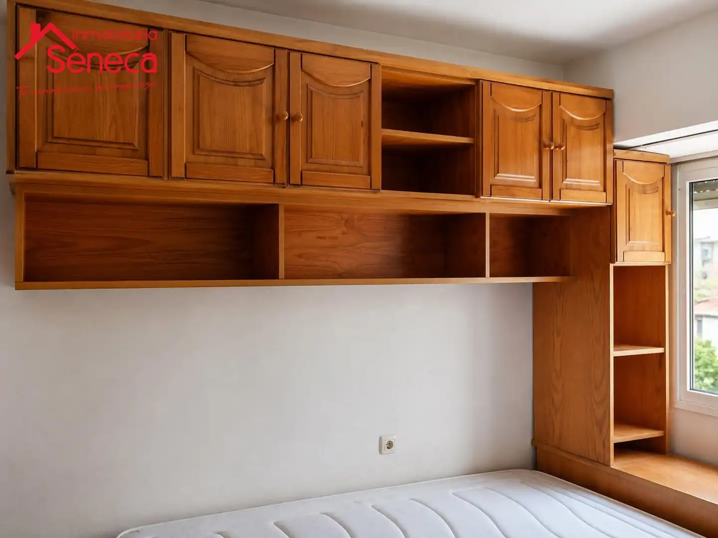 Schlafzimmer von Wohnung zum Verkauf in Córdoba mit Klimaanlage, Terrasse und Möbliert