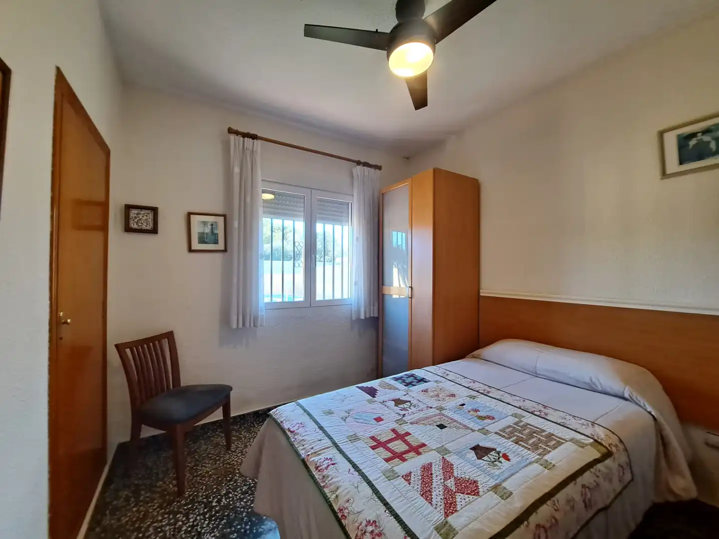 Dormitori de Casa o xalet en venda en L'Eliana amb Aire condicionat, Calefacció i Jardí privat