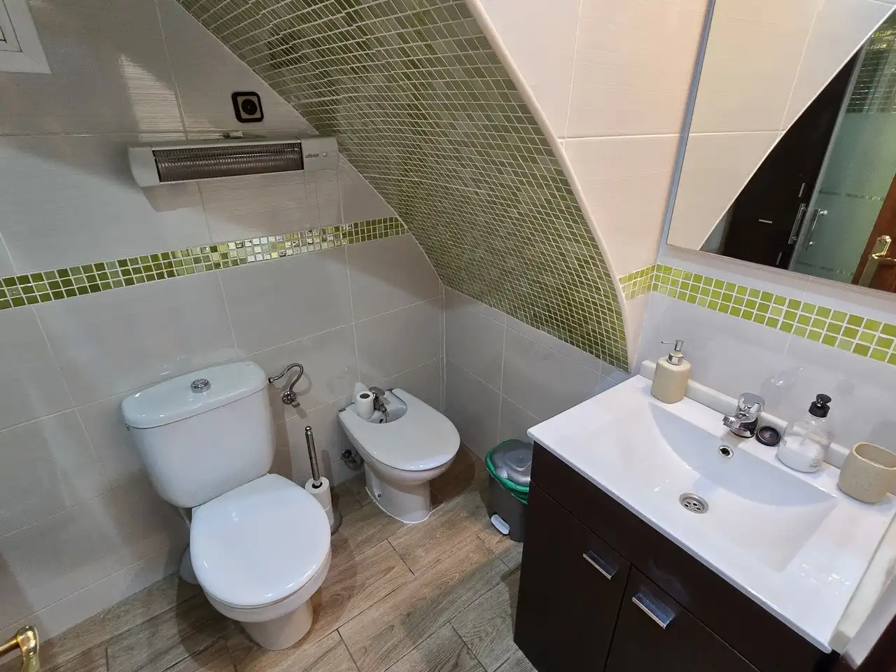 Bathroom of Houses for sale in Viñuela