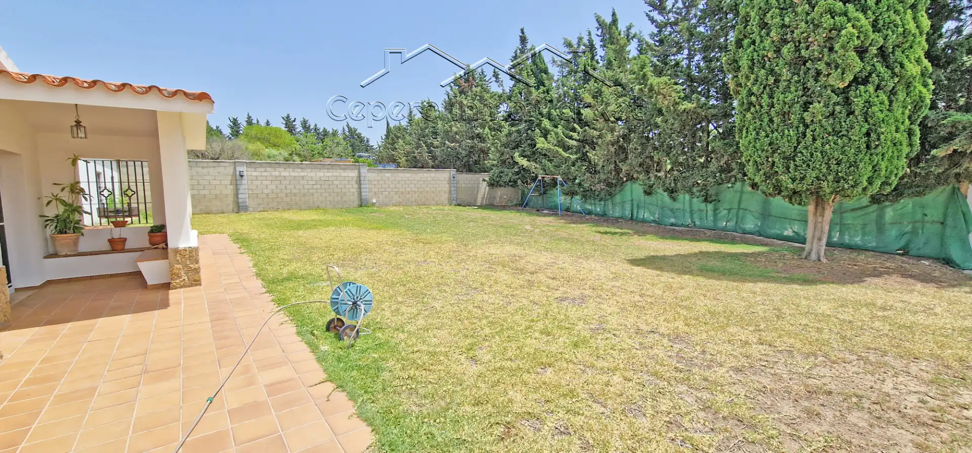 Jardí de Casa o xalet en venda en El Puerto de Santa María amb Aire condicionat, Jardí privat i Piscina