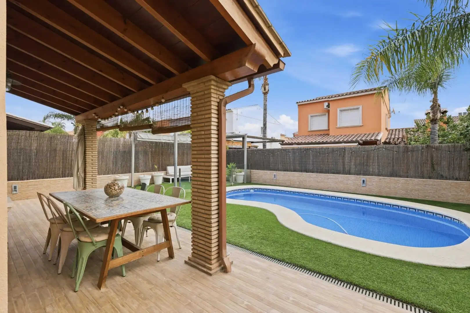 Garden of Houses for sale in La Pobla de Vallbona  with Air Conditioner, Heating and Private garden