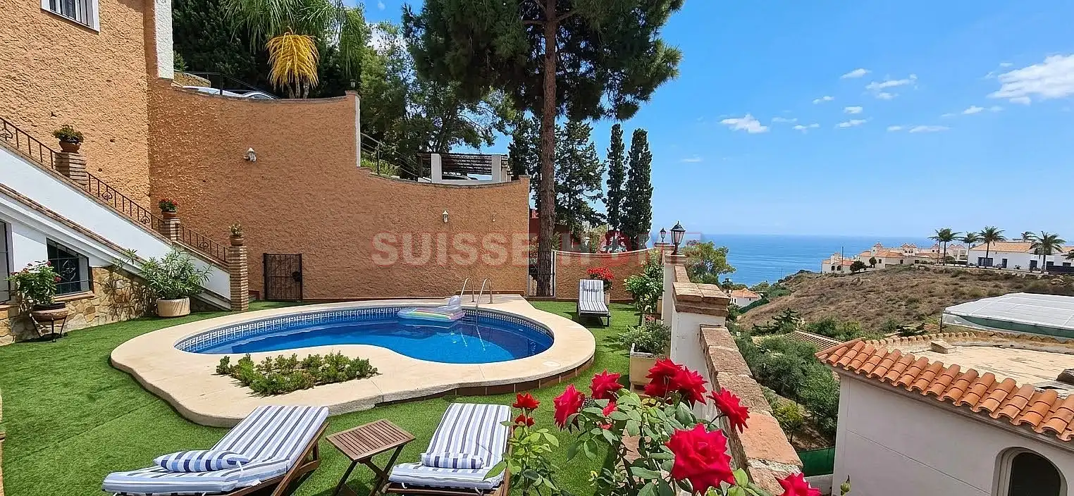 Villa con piscina in vendita a Mezquitilla