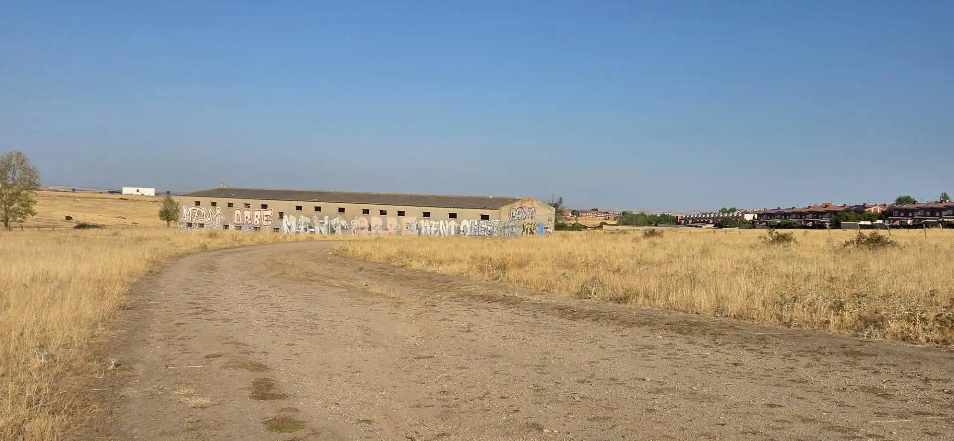 Vista exterior de Nau industrial en venda en Segovia