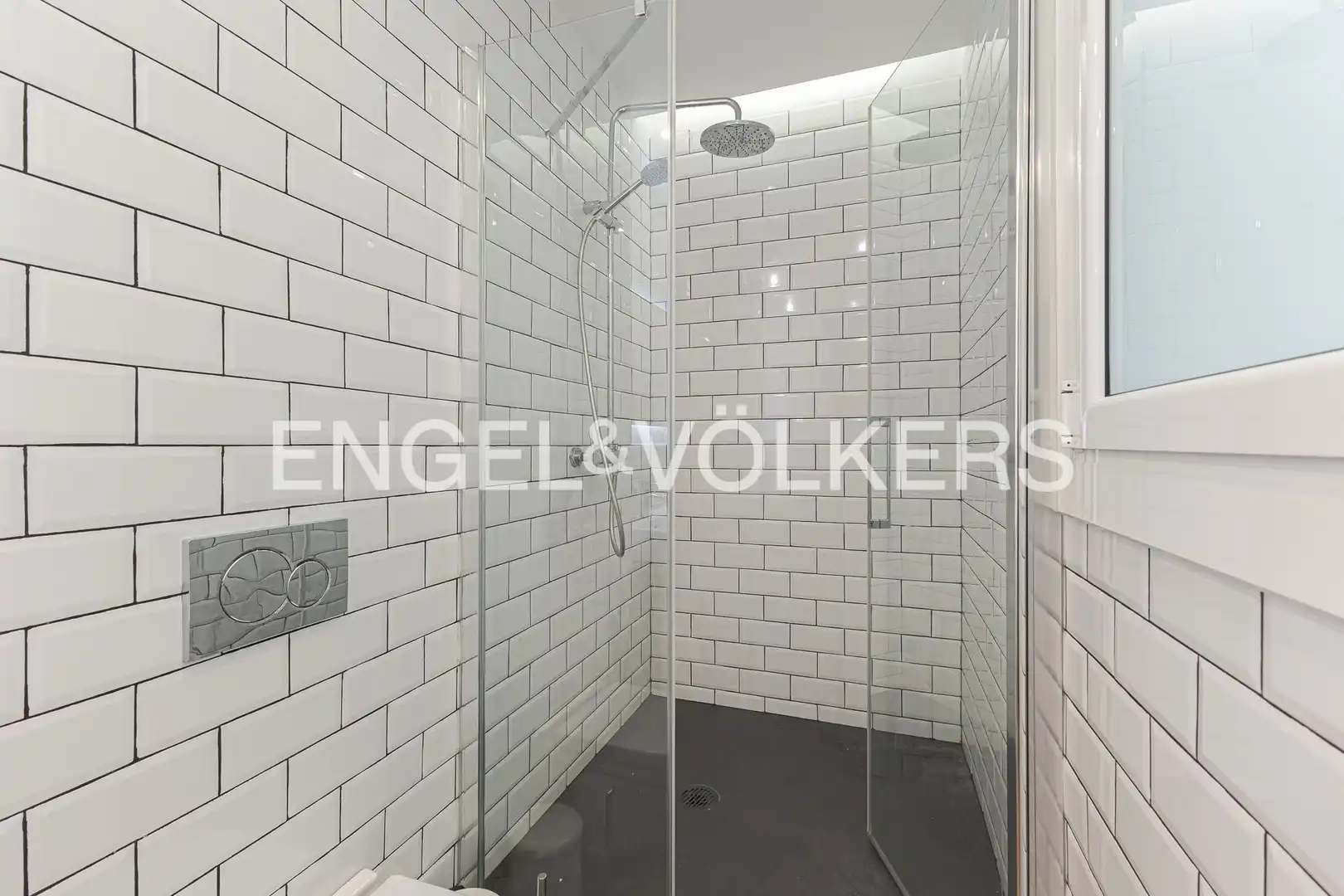 Baño de Piso en venta en Barcelona con Calefacción, Parquet y Balcón