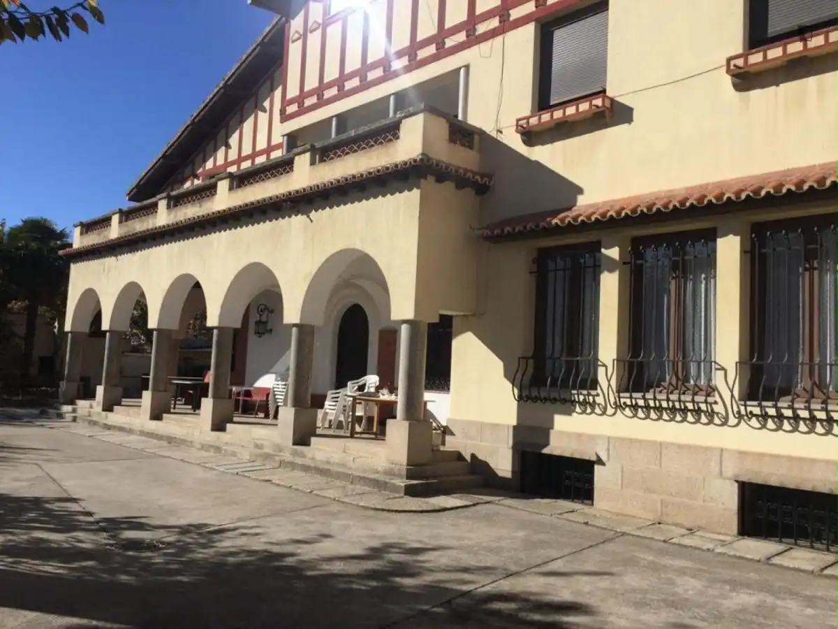 Vista exterior de Casa o xalet per a compartir en Salamanca amb Calefacció, Moblat i Forn