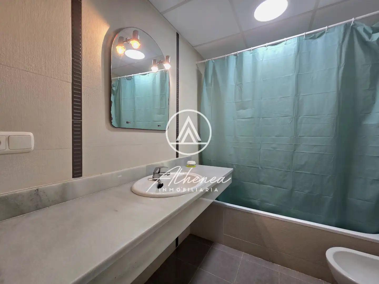 Baño de Piso en venta en Roquetas de Mar con Aire acondicionado, Calefacción y Terraza