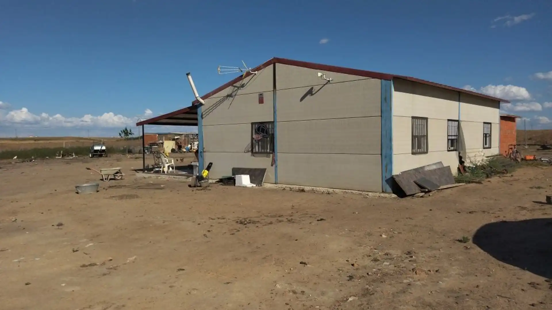 Vista exterior de Casa o chalet en venta en Don Benito con Jardín privado, Trastero y Piscina