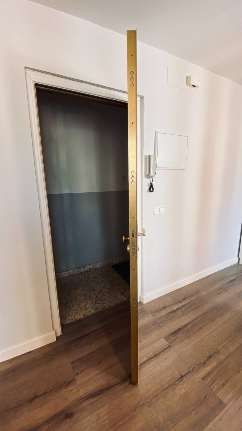 Flat for sale in  Madrid Capital  with Air Conditioner and Heating