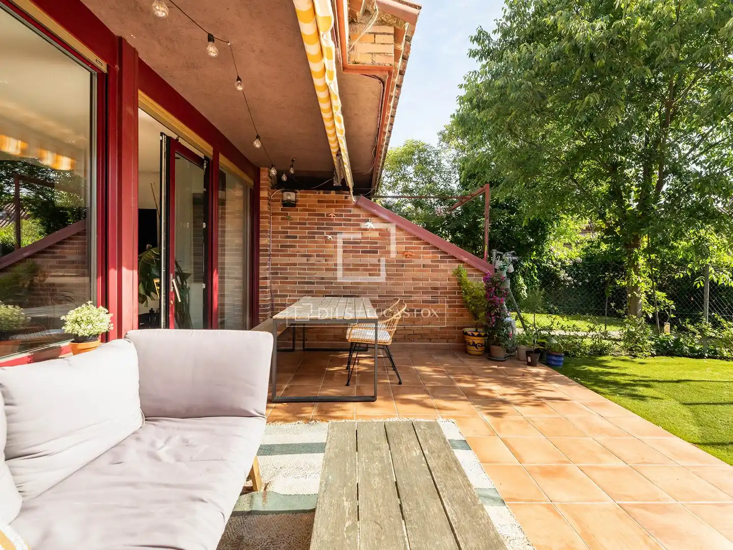 Terrassa de Casa o xalet en venda en Majadahonda amb Aire condicionat, Jardí privat i Terrassa