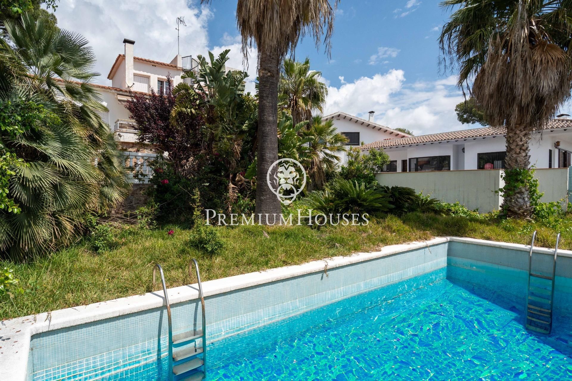 Swimming pool of House or chalet for sale in Castelldefels  with Heating, Private garden and Storage room