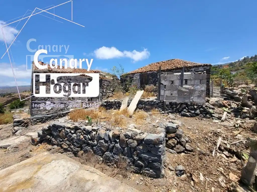 Casa o xalet en venda en Guía de Isora amb Jardí privat