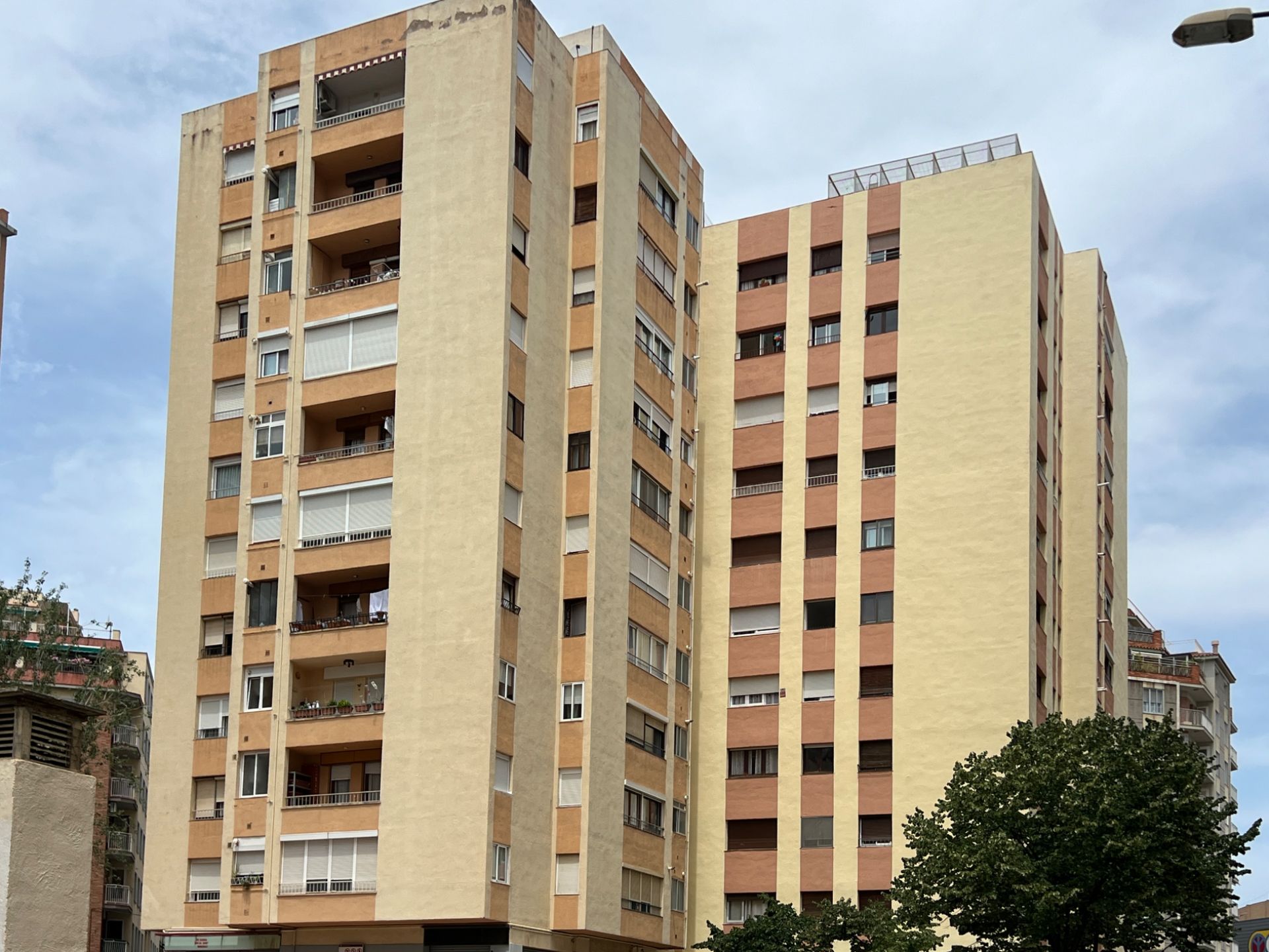 Exterior view of Flat to rent in Reus  with Storage room, Furnished and Oven