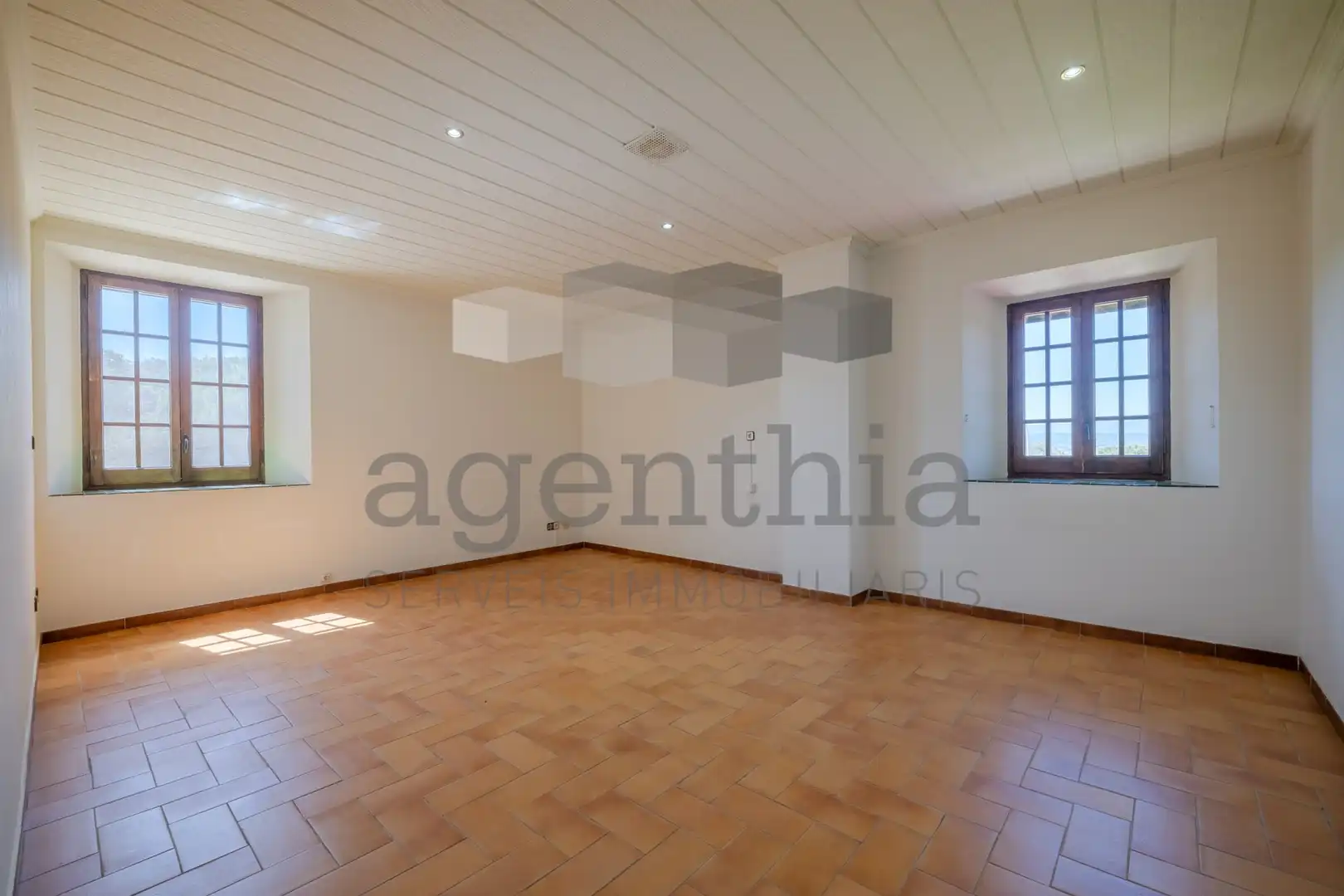 Sala d'estar de Finca rústica en venda en Girona amb Aire condicionat, Calefacció i Terrassa